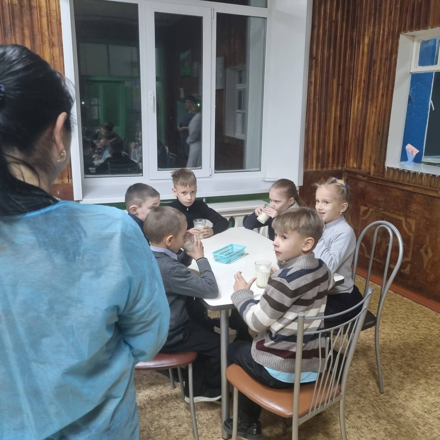 Изображения столовой.
